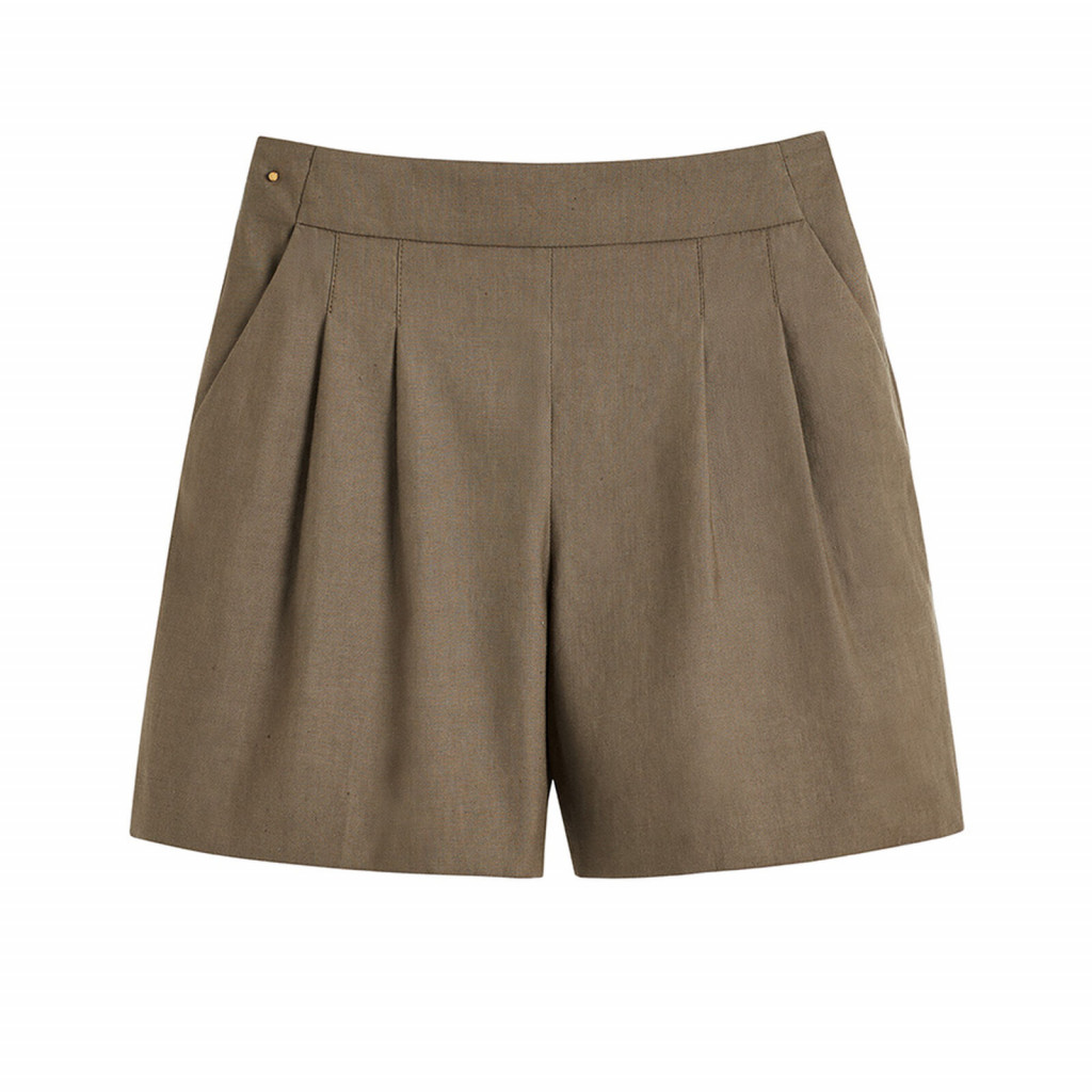 Cuyana pleated linen summer shorts