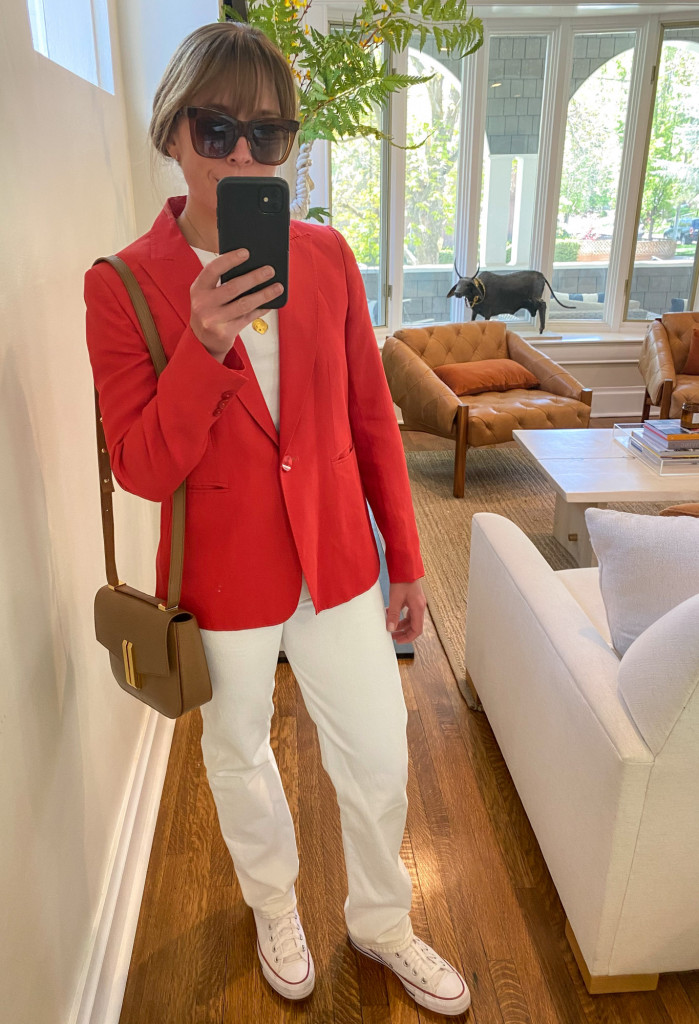 Daily Look 5.4.2021 woman wearing white pants and blazer